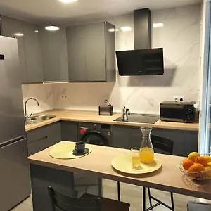 Nuevo Centro, Trastamara 25 , Siviglia Spagna